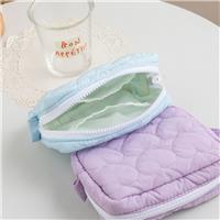 Heart-Quilted Cosmetic Bag – Soft and Stylish Makeup Organizer Pouch